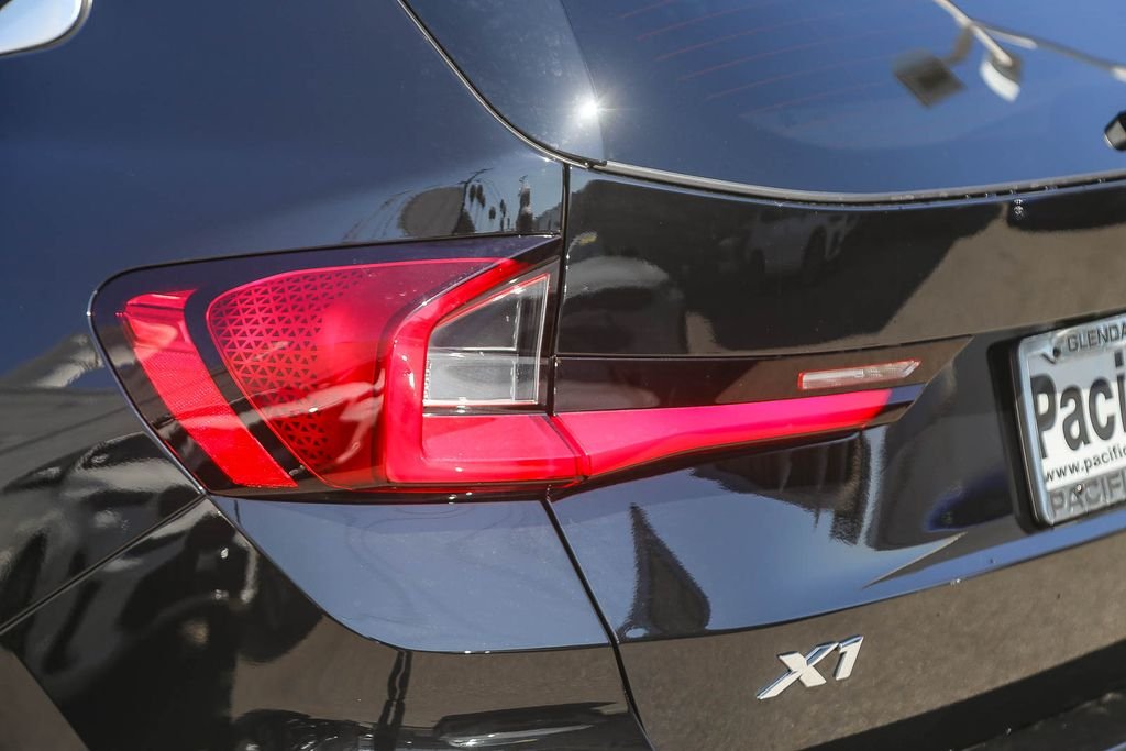 New 2026 Jet Black BMW xDrive28i image 7