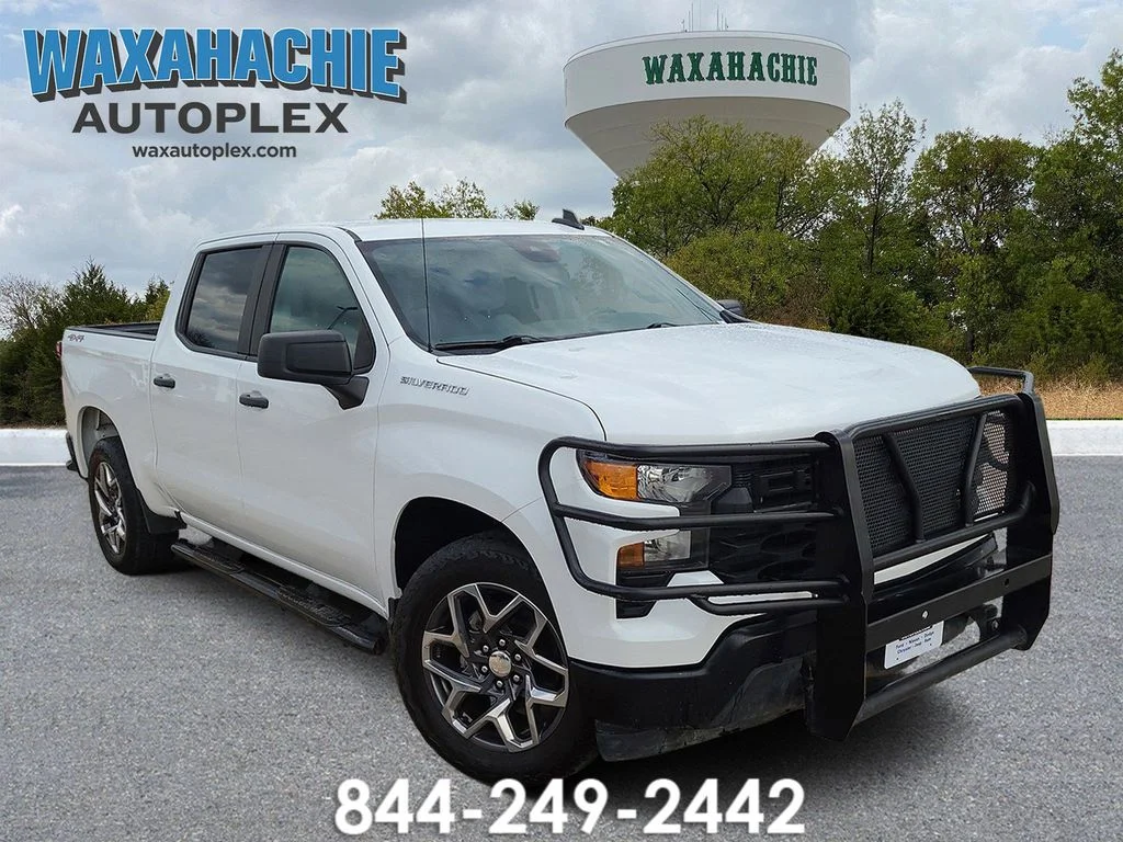 Used 2023 White Chevrolet WT image 1