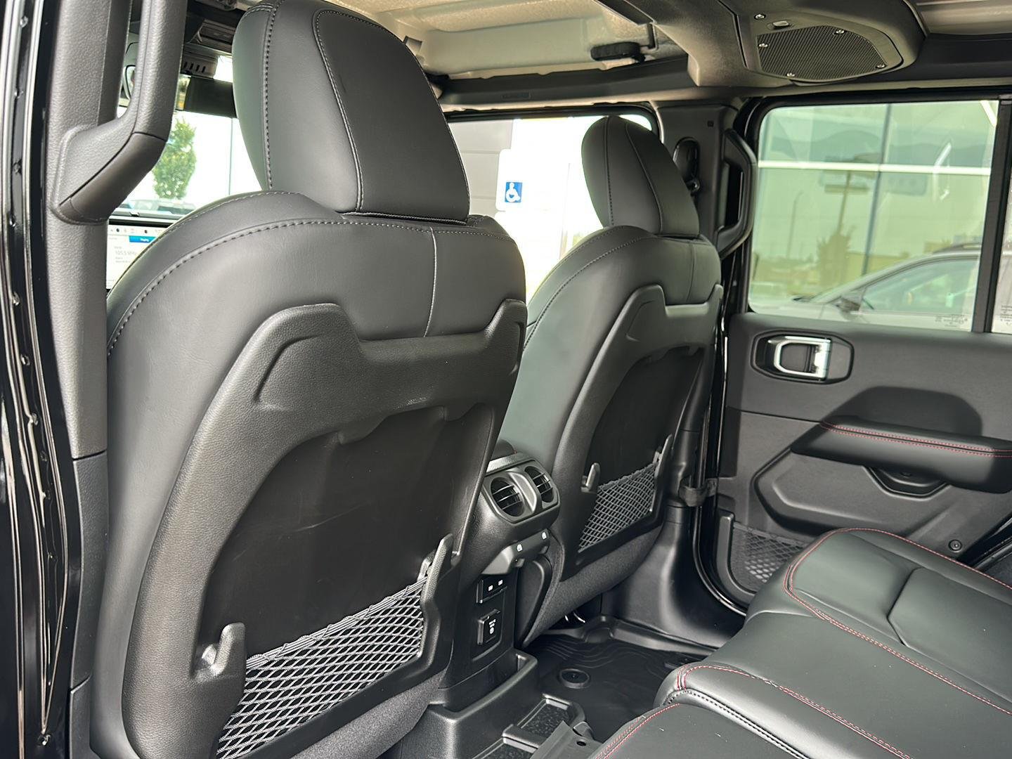 New 2026 Black Clearcoat Jeep Rubicon image 30