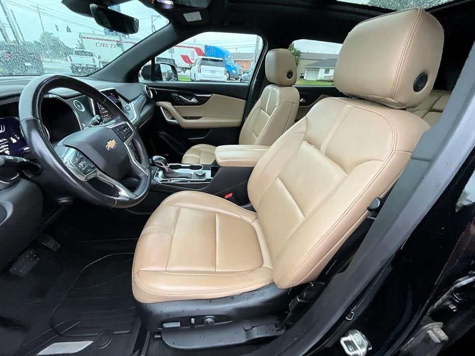 Used 2020 Black Chevrolet Premier image 4