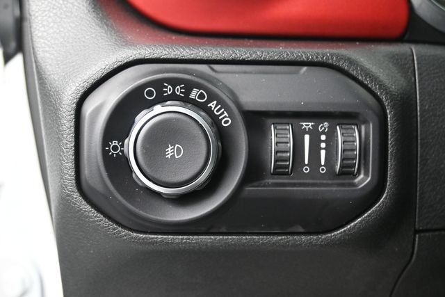 Used 2018 Bright White Clearcoat Jeep Rubicon image 12