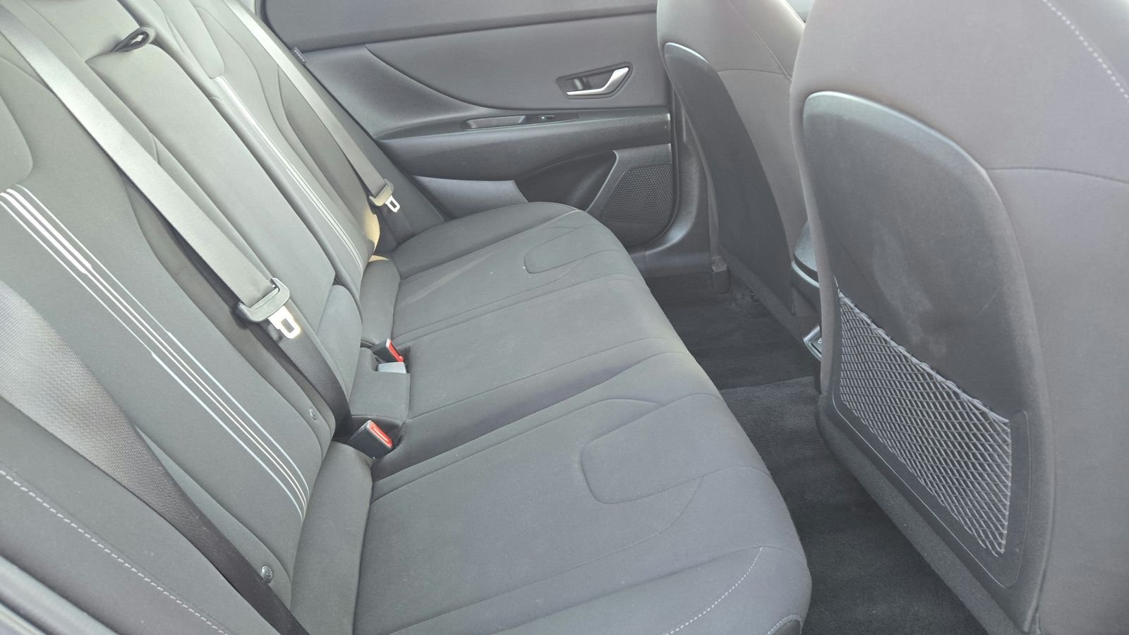 2025 Hyundai Elantra SEL - Photo 24