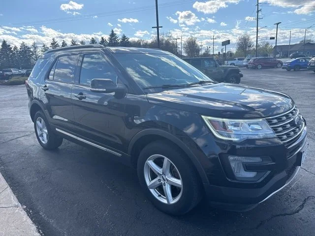 2017 Ford Explorer XLT 4WD's photo