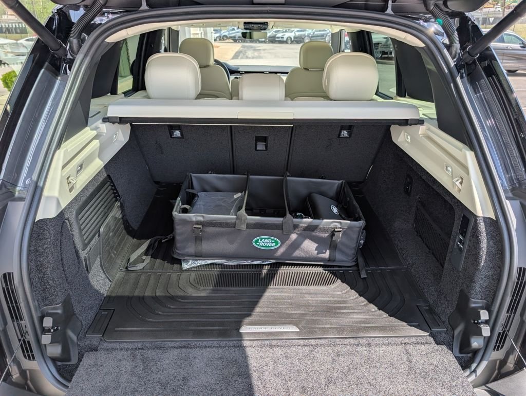 New 2026 Varesine Blue Land Rover SE image 21