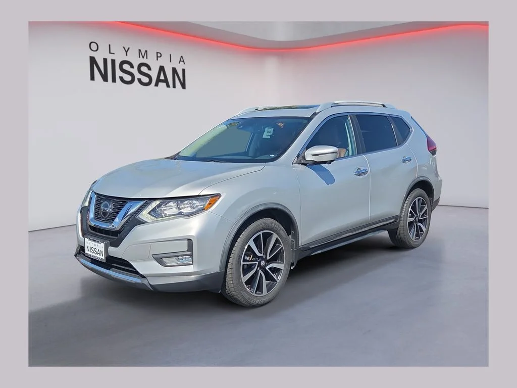 Used 2018 Silver Nissan SL image 1