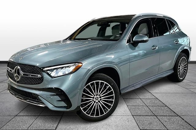 New 2026 Silver Mercedes-Benz GLC 300 image 3