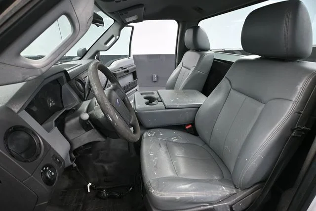 Used 2014 White Ford XL image 22