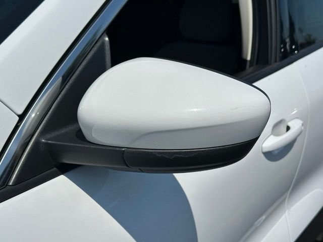 Used 2021 White Ford SE image 11