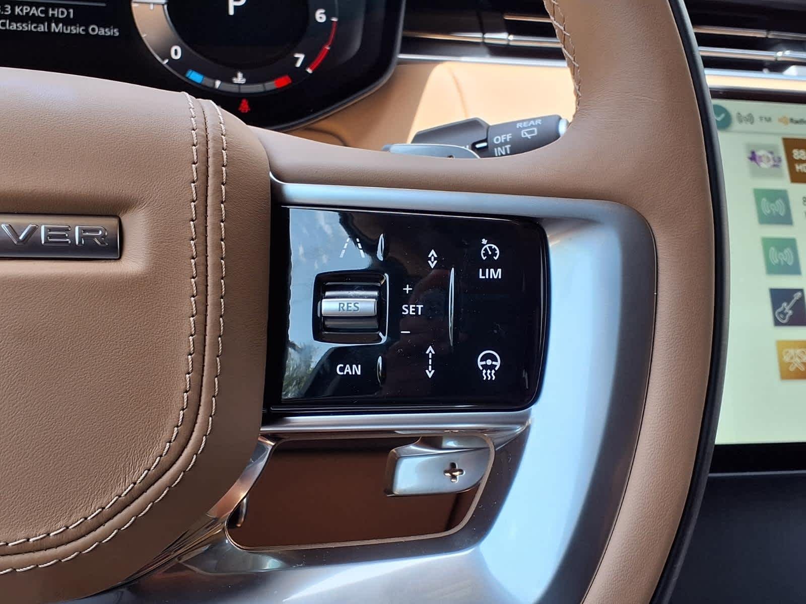 New 2026 Fuji White Land Rover SE image 22