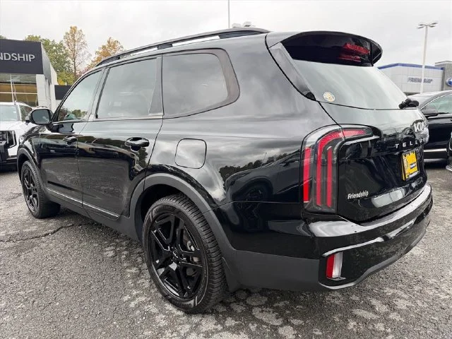 Used 2024 Black Kia EX X-Line image 5