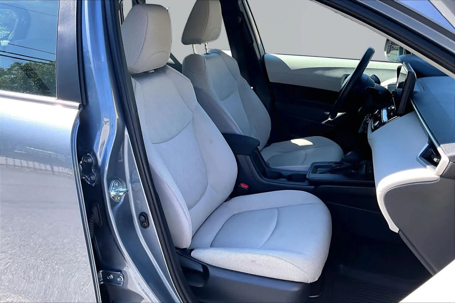 Used 2026 Celestite Toyota L image 9