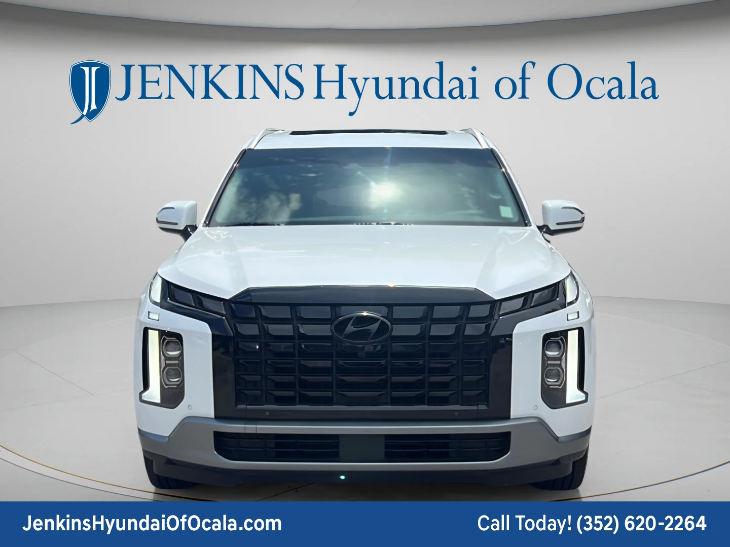 Used 2024 Hyper White Hyundai SEL 7P image 8