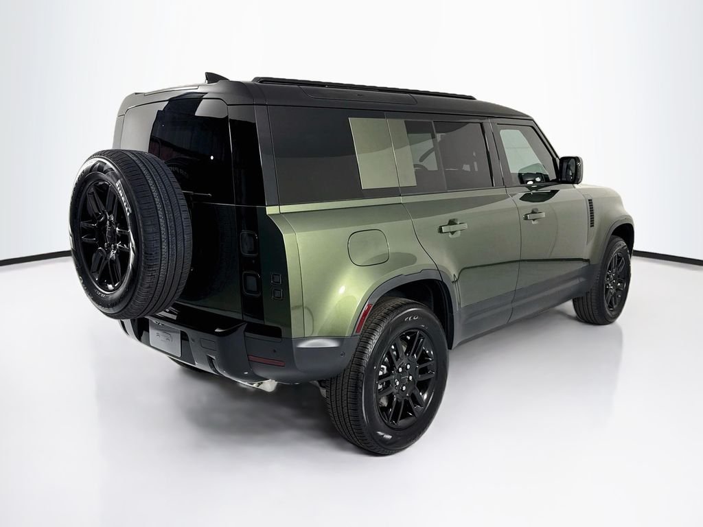 New 2026 Woolstone Green Land Rover S image 5