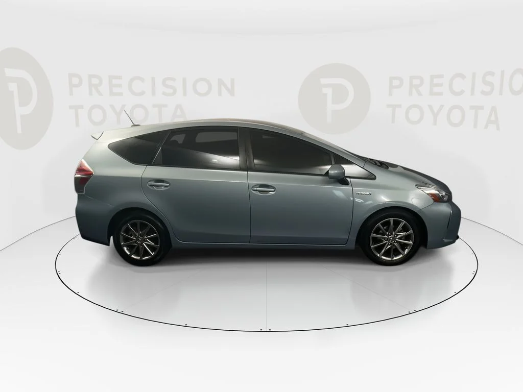 Used 2016 Sea Glass Pearl Toyota Five image 23