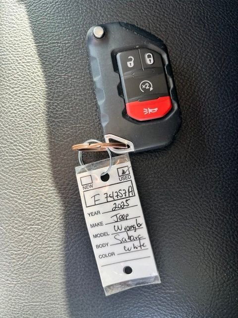 Used 2025 White Jeep Sahara image 12