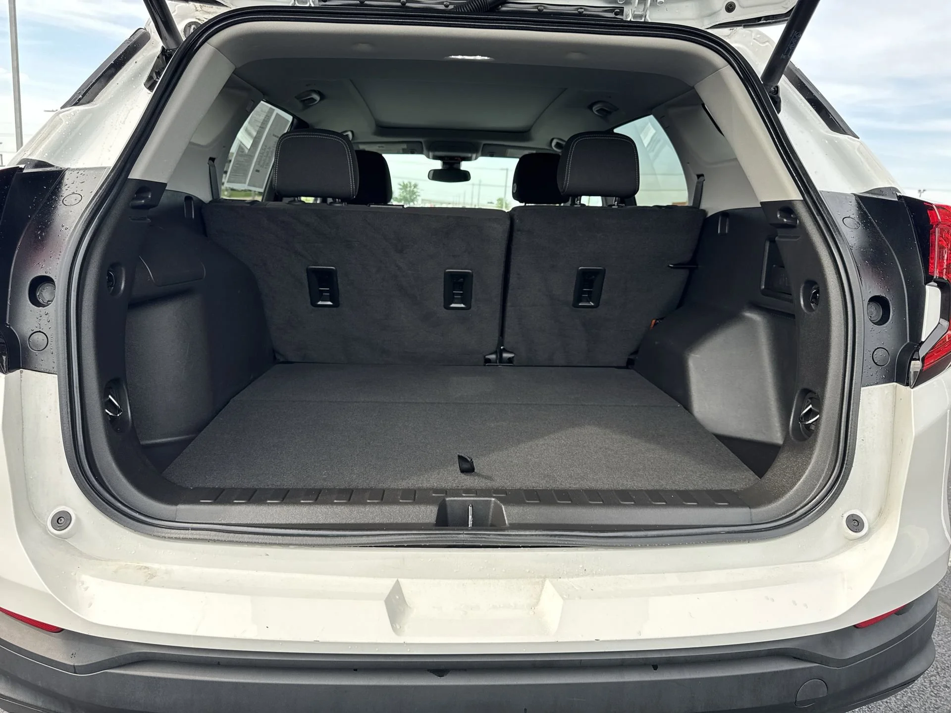 2023 GMC Terrain SLE - Photo 24