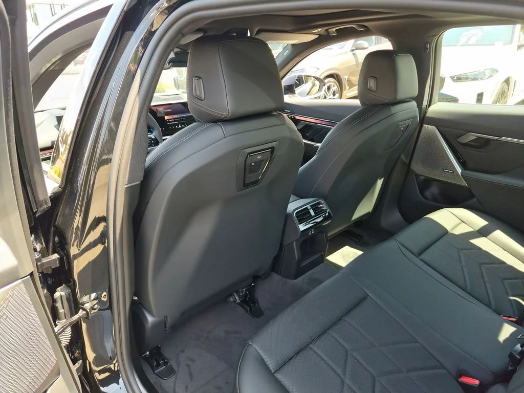 New 2027 Black BMW eDrive40 image 34