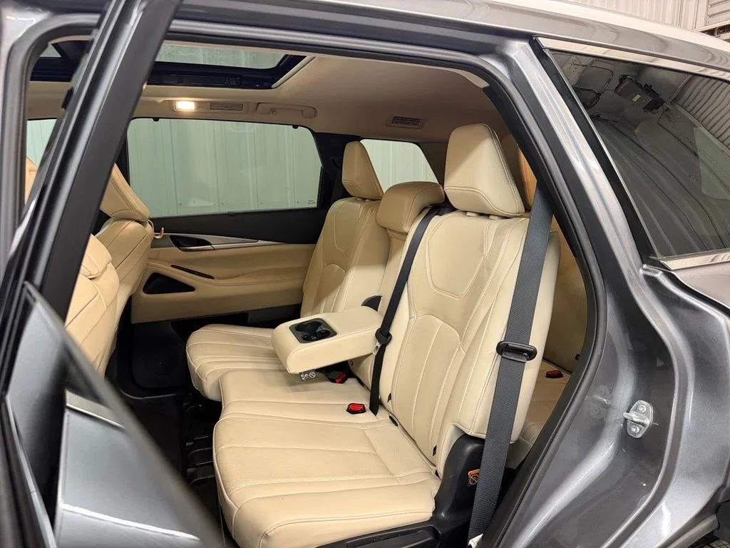 Used 2024 Gray INFINITI LUXE image 36
