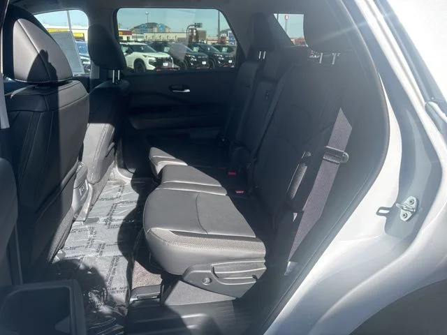 New 2026 Everest White Pearl TriCoat Nissan SL image 22