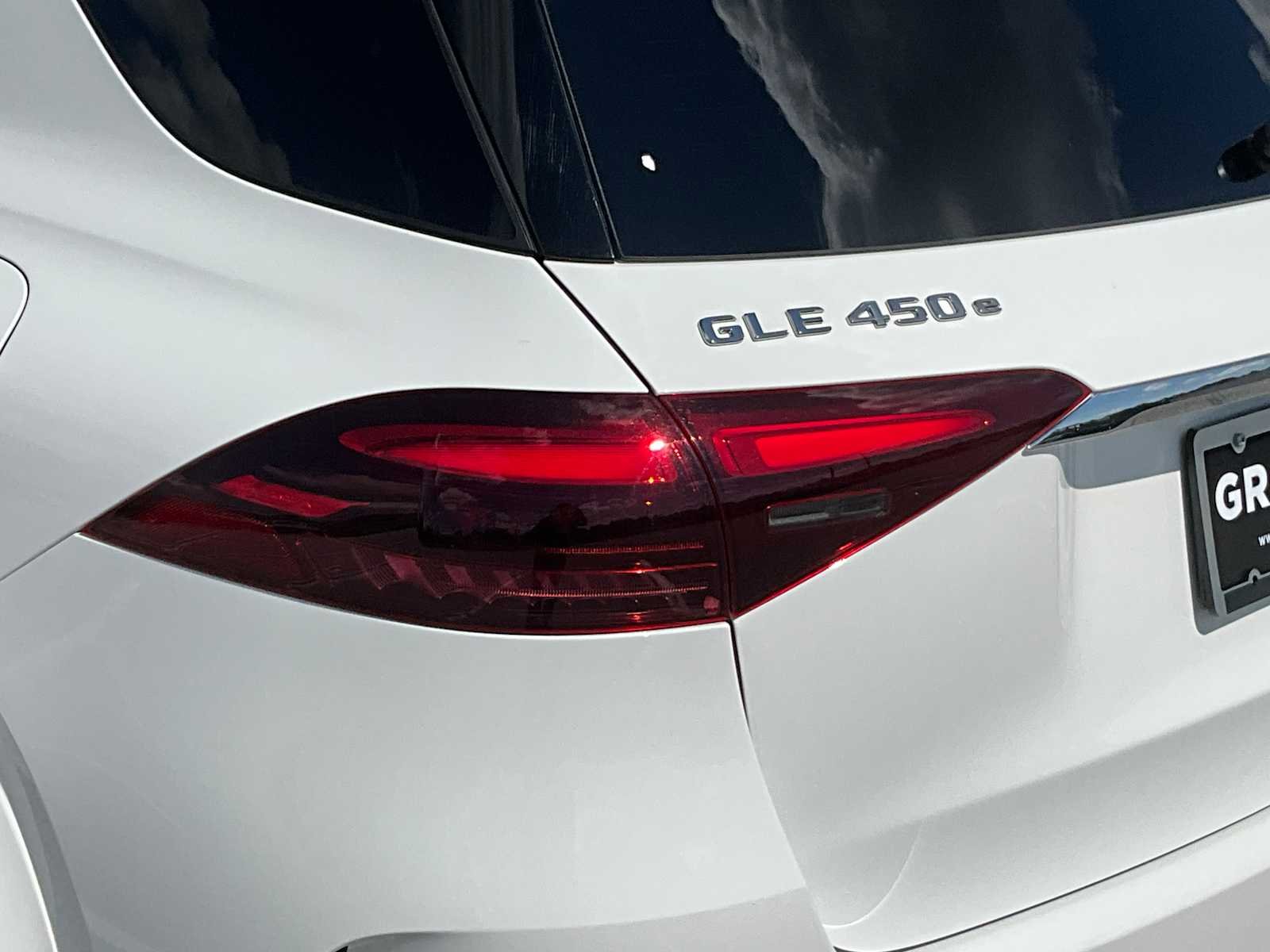 Certified Used 2025 Polar White Mercedes-Benz GLE 450e image 42