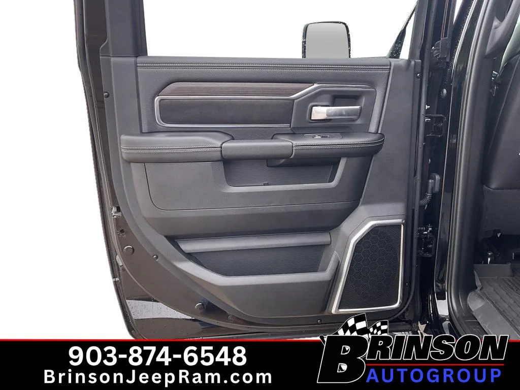 New 2026 Diamond Black Crystal Pearl-Coat Exterior Paint RAM Laramie image 6