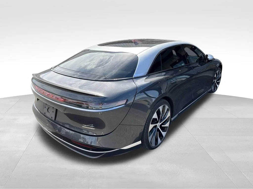Used 2022  Lucid Grand Touring image 4