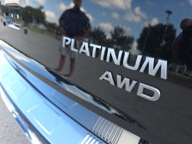 Used 2024 Black Nissan Platinum image 5