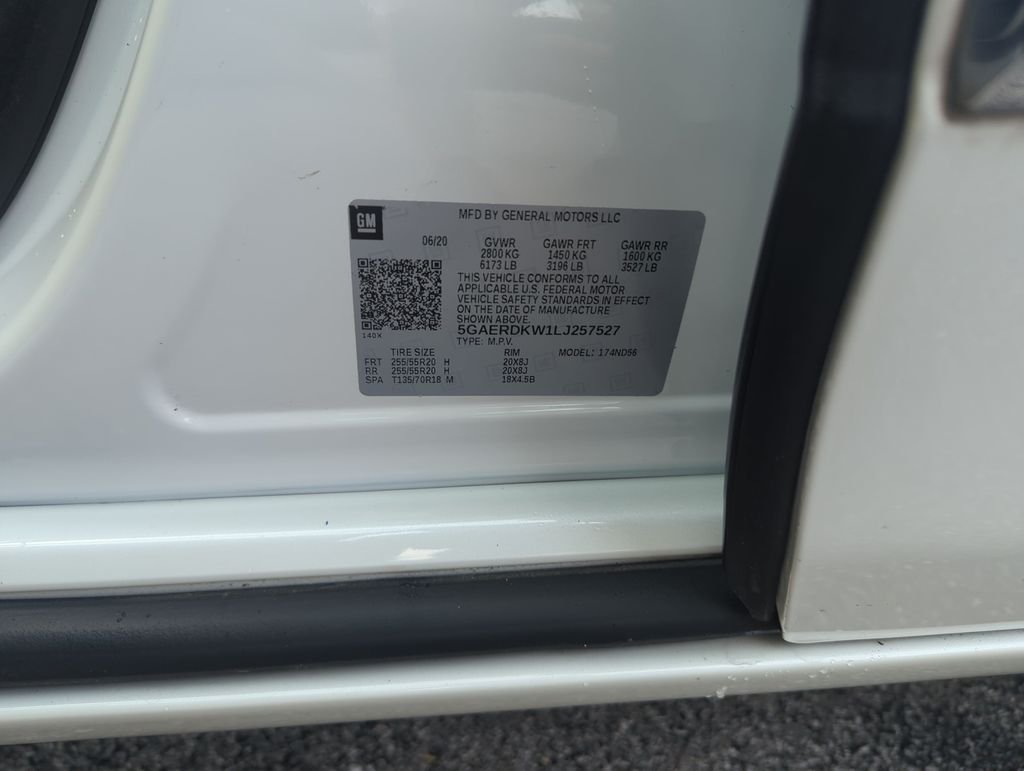 Used 2020 White Buick Avenir image 43