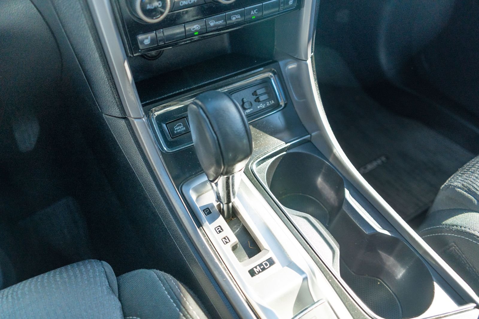 Used 2019 Crystal White Pearl Subaru Premium image 30