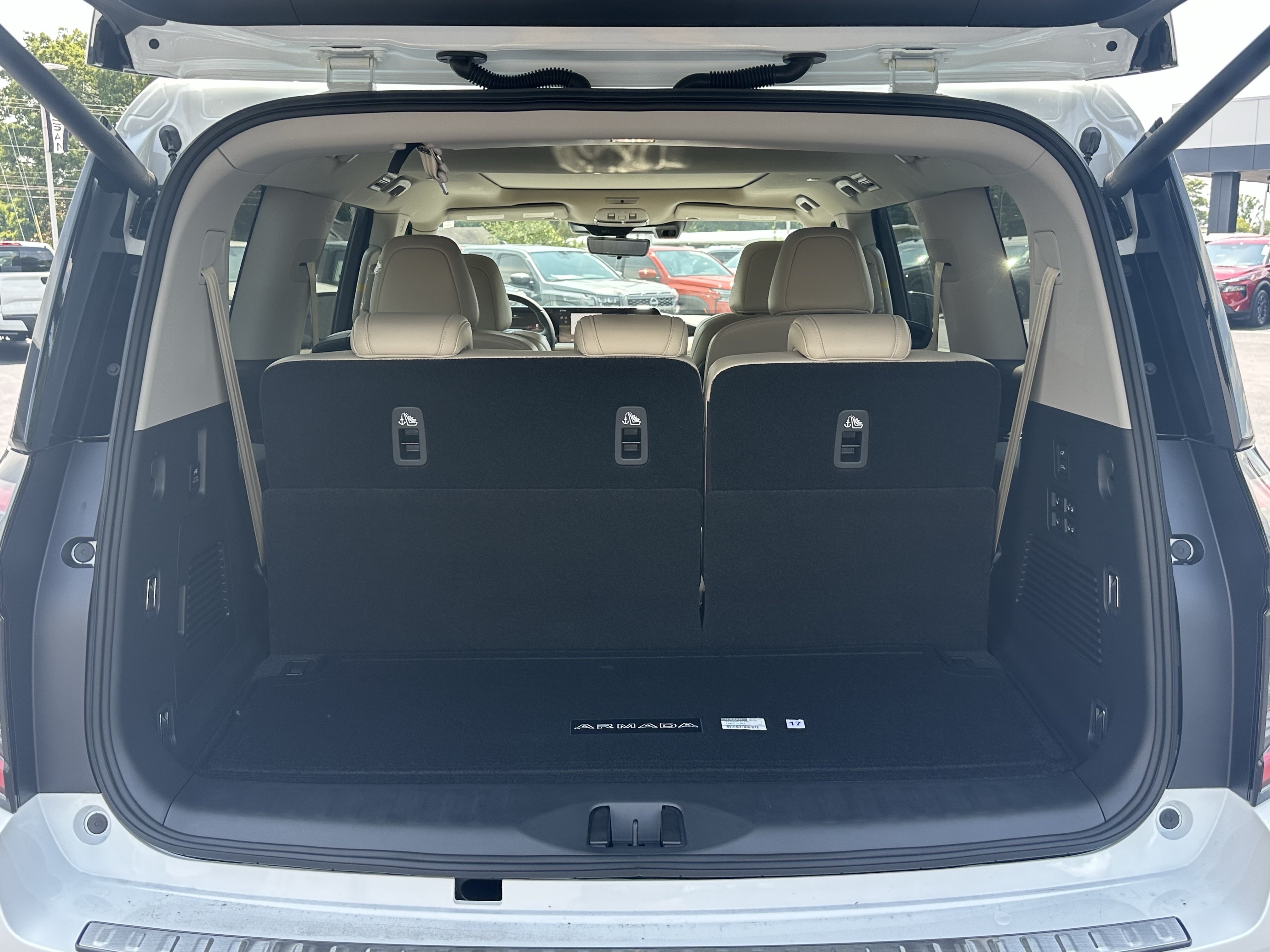 New 2026 Everest White Pearl Tricoat Nissan Platinum Reserve image 19