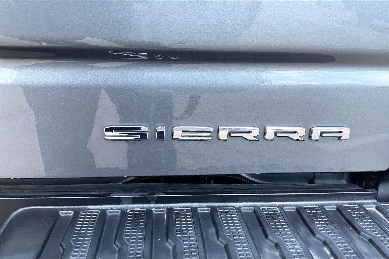 Used 2021 SATIN STEEL METALLIC GMC Denali image 10