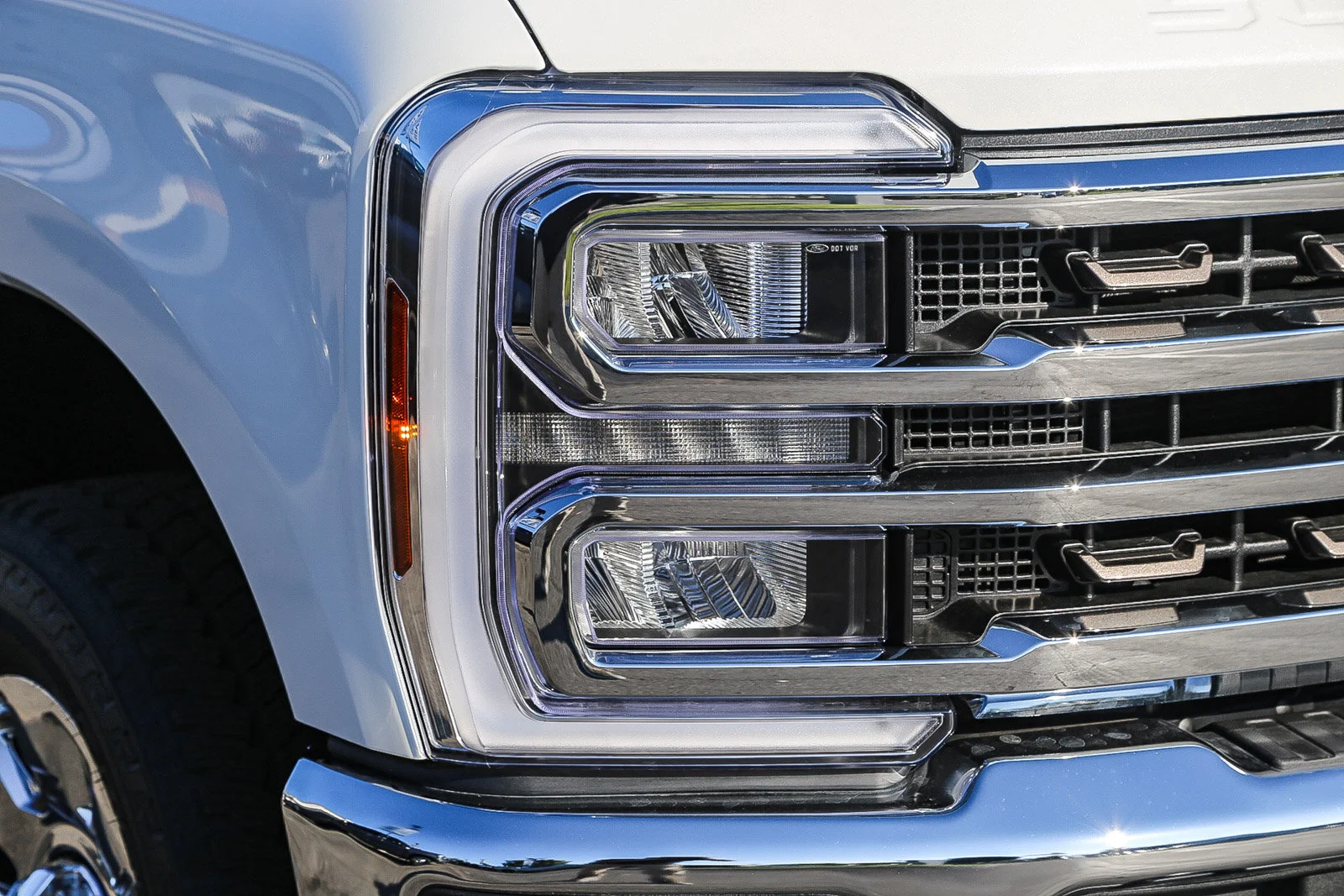 New 2026 Star White Metallic Tri-Coat Ford F-250® King Ranch® image 4