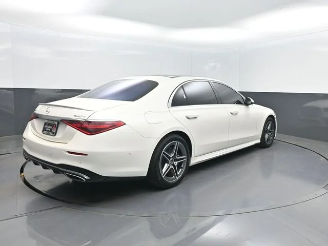 Used 2022 White Mercedes-Benz S 580 image 36