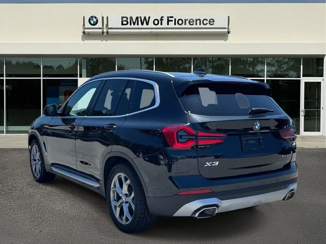 Used 2024 Black BMW xDrive30i image 4