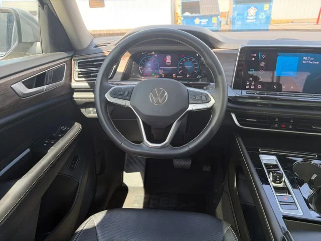 Used 2025 Gray Volkswagen 2.0T SEL image 13