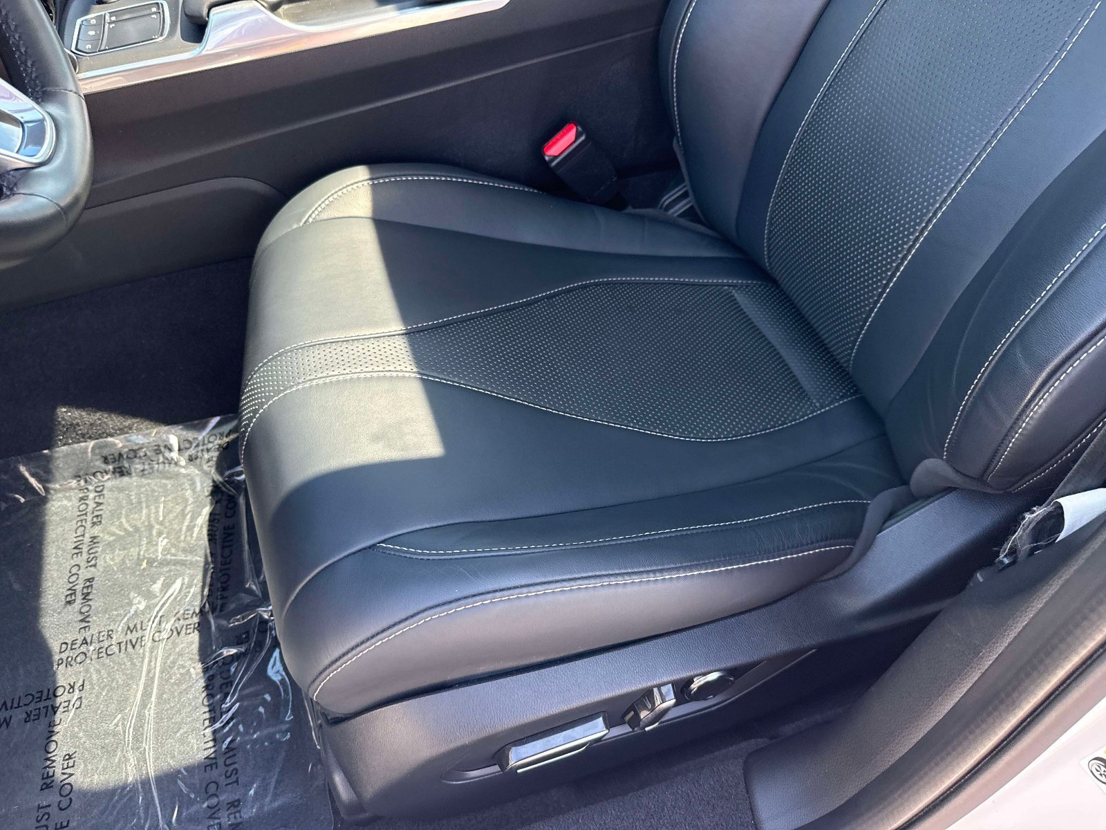 Used 2023 Platinum White Acura w/Technology Package image 19