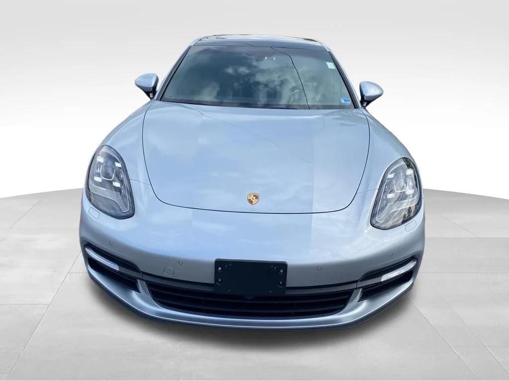 Used 2018 Silver Porsche 4 image 3