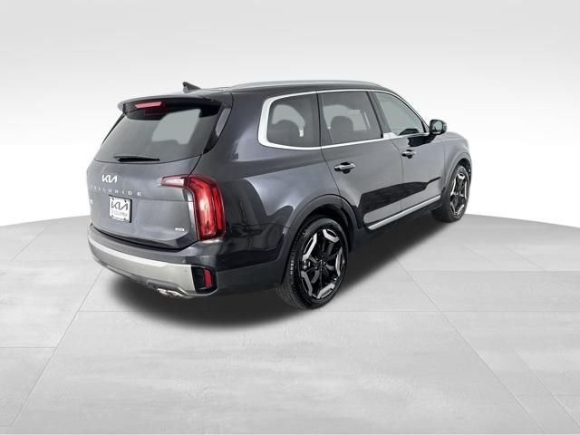 Used 2025 Gray Kia S image 7