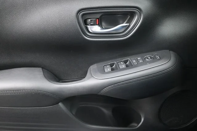 2025 Honda HR-V LX - Photo 24