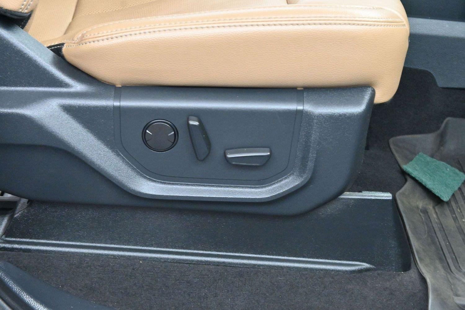 Used 2022 Agate Black Ford LARIAT image 36