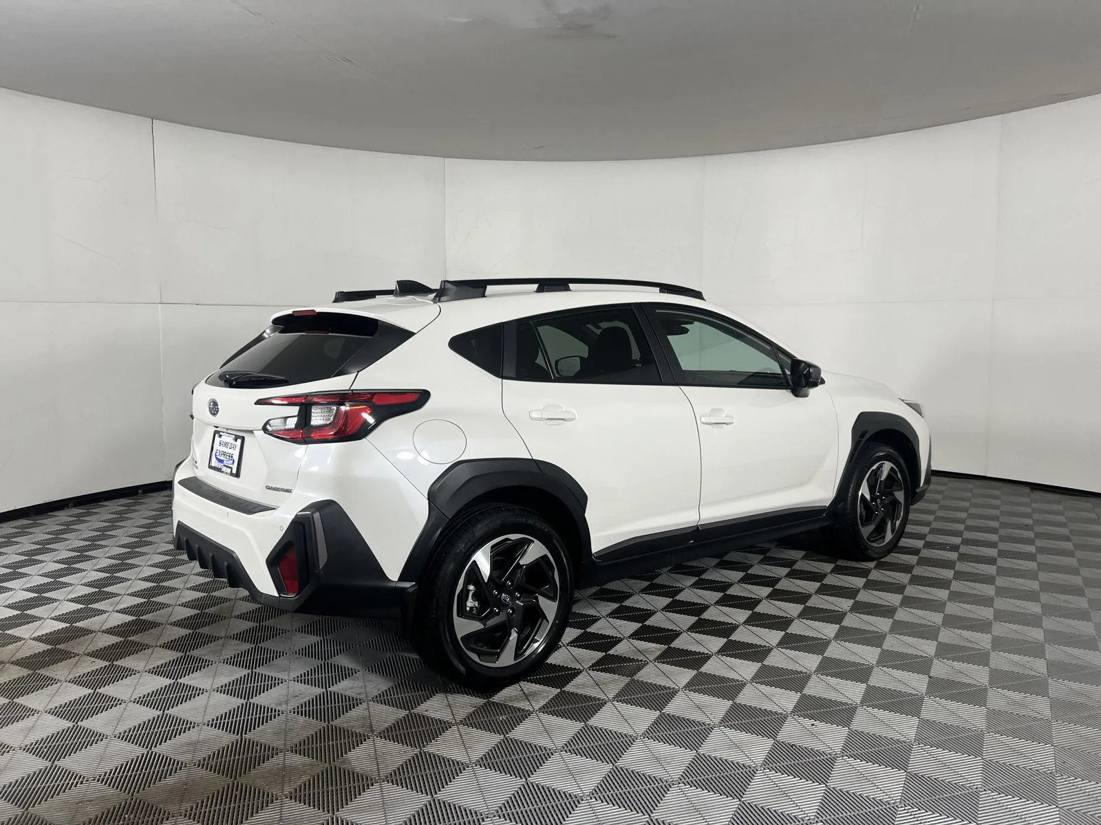 Used 2024 Wh Subaru Limited image 23