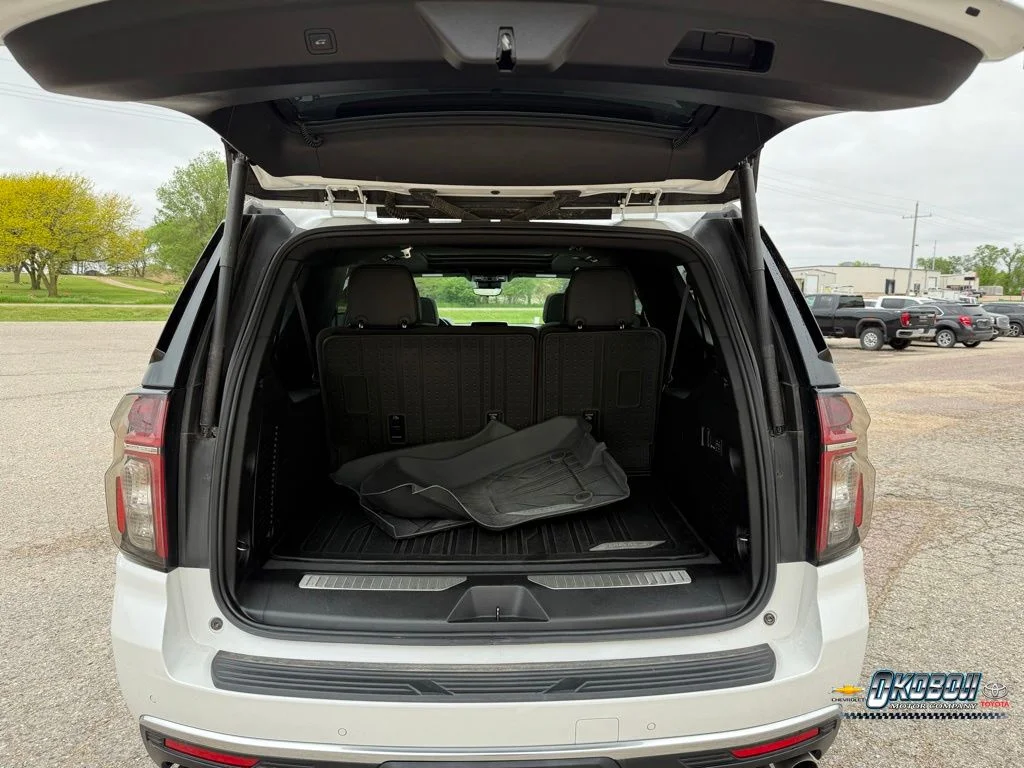 Used 2024 Beige Chevrolet High Country image 21