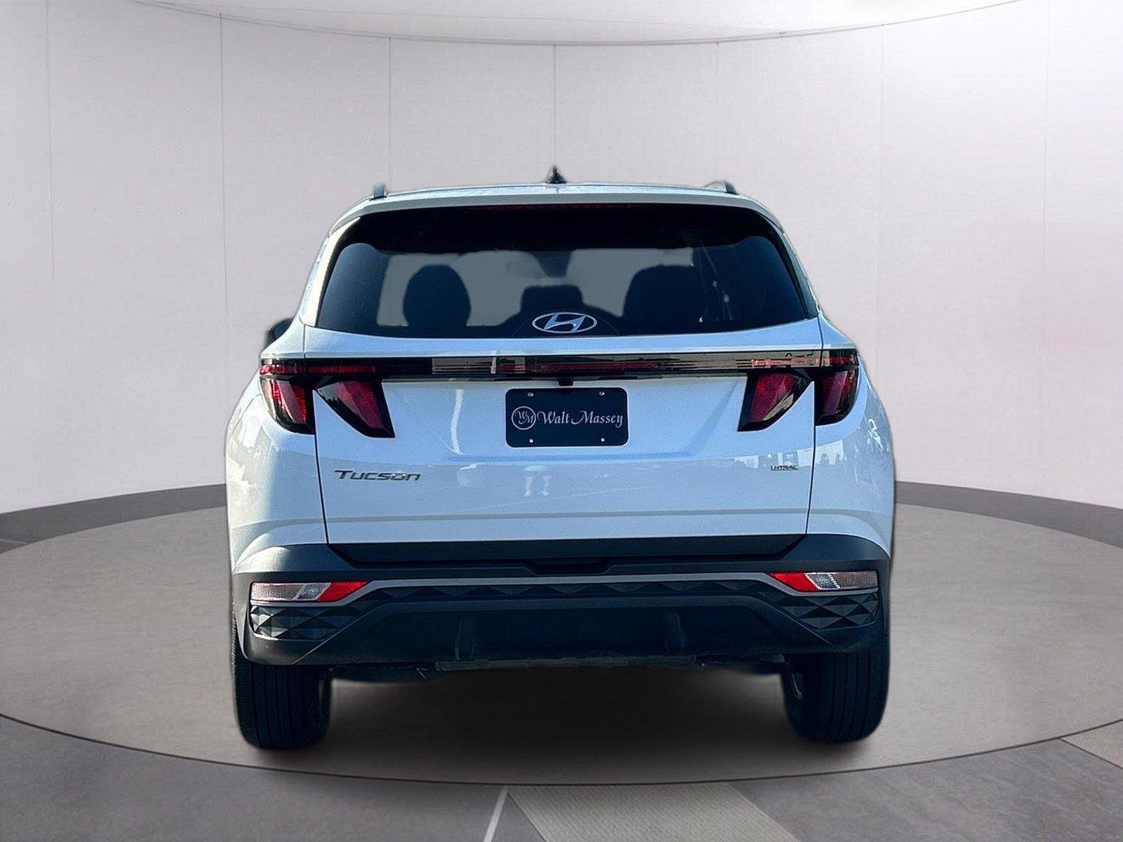 Used 2024 White Pearl Hyundai SEL image 4