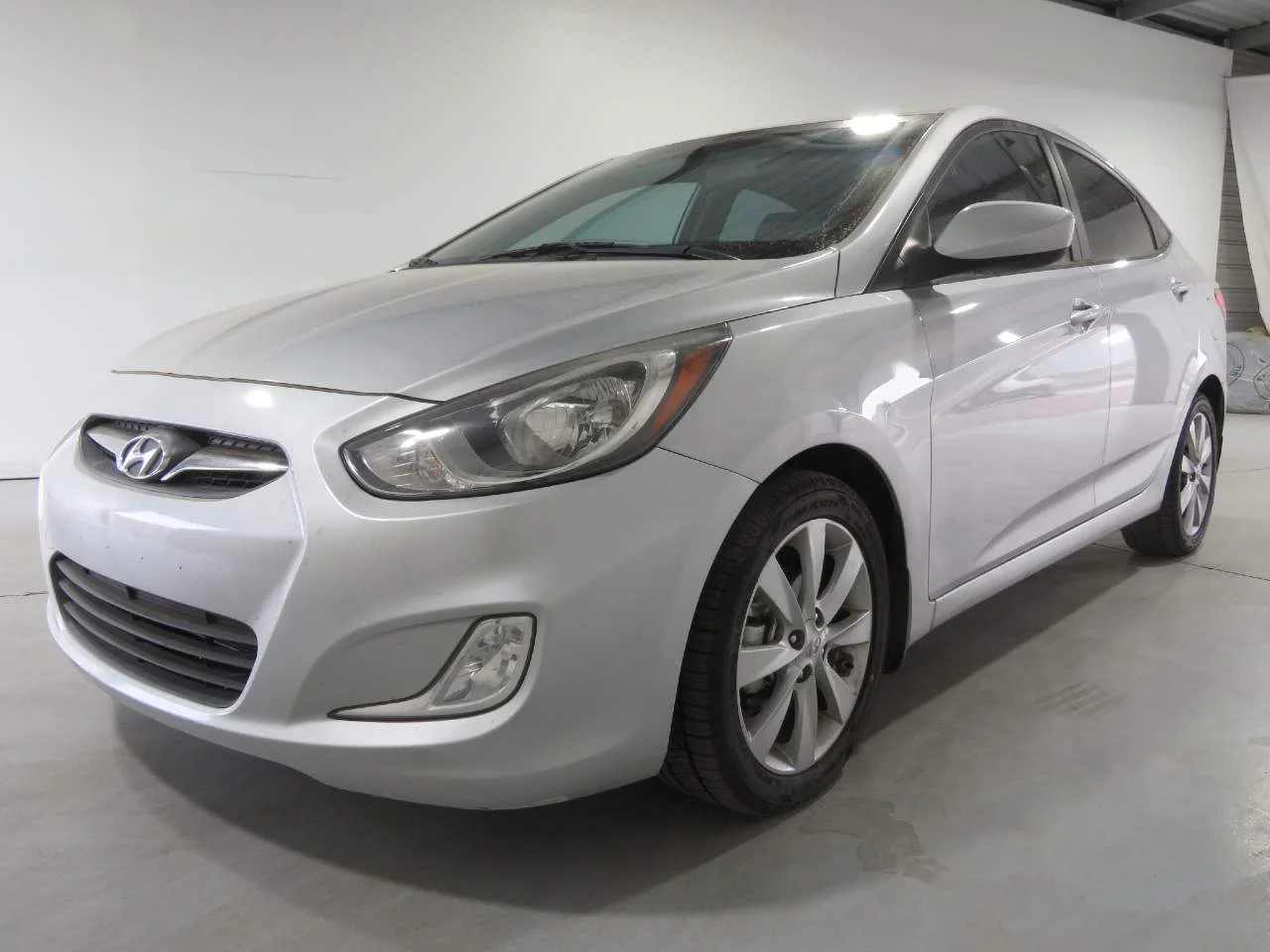 Used 2013 Ironman Silver Hyundai GLS image 1