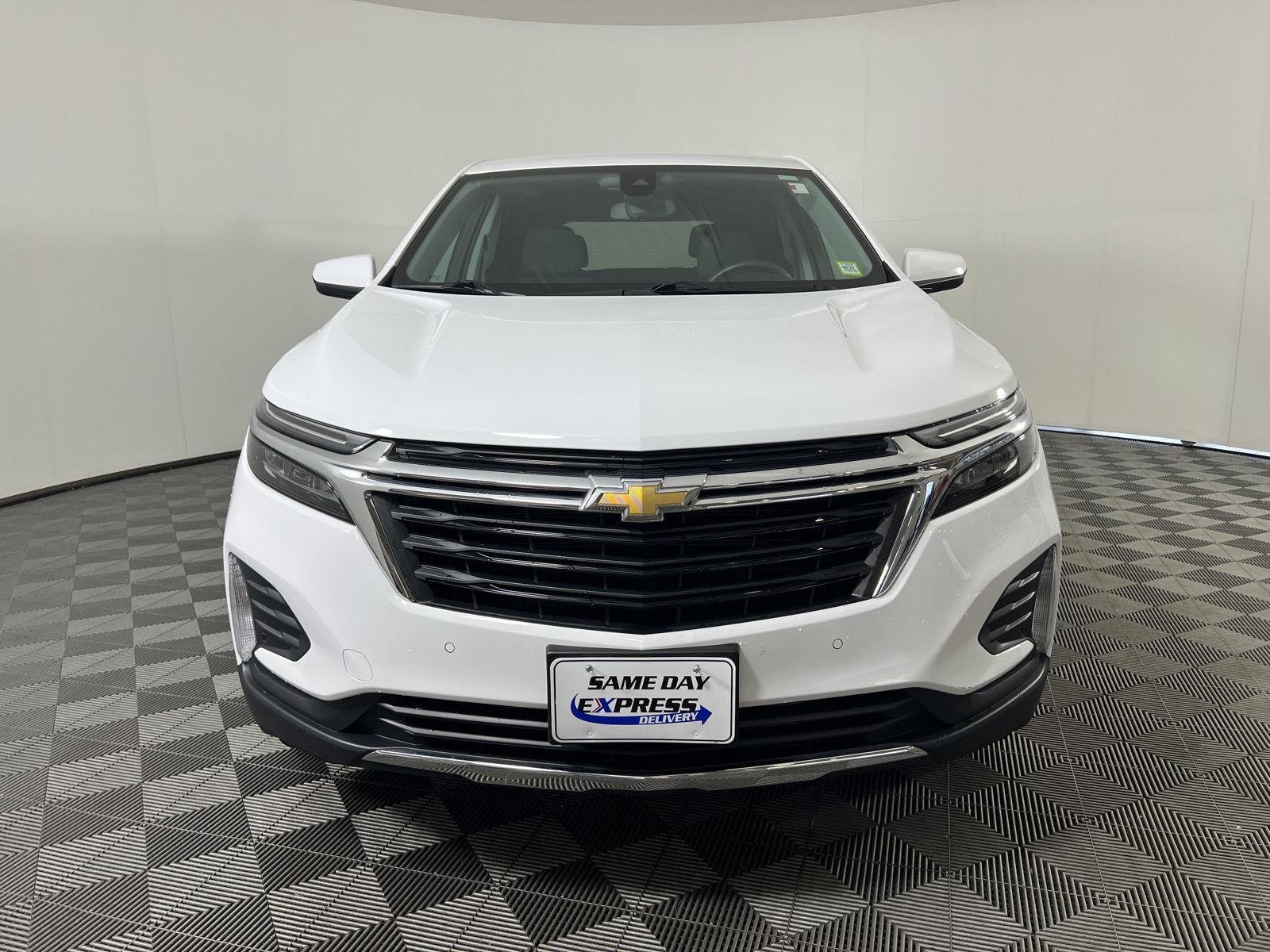 Used 2024 Summit White Chevrolet LT image 24