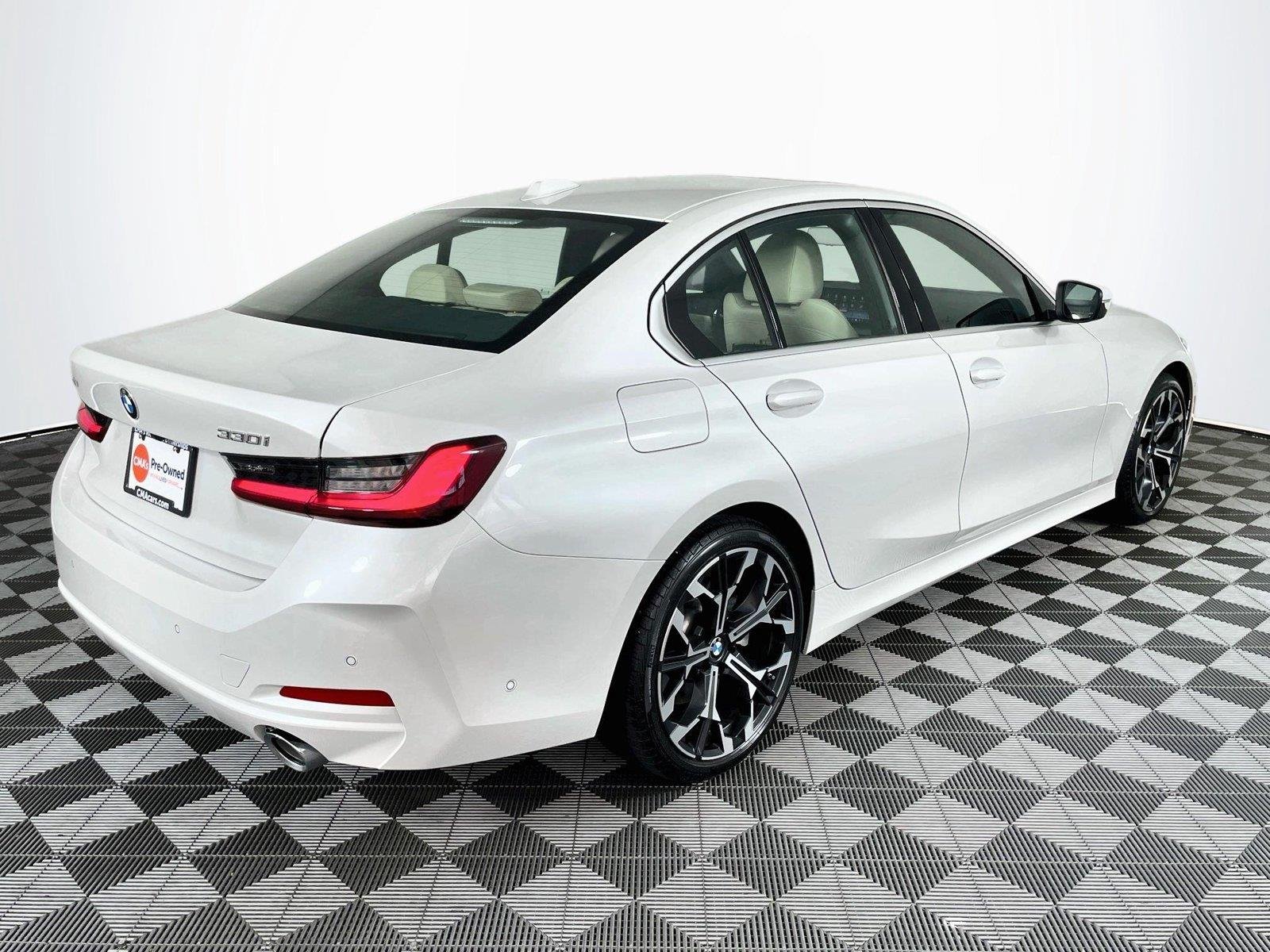 Used 2025 Mineral White Metallic BMW 330i xDrive image 9