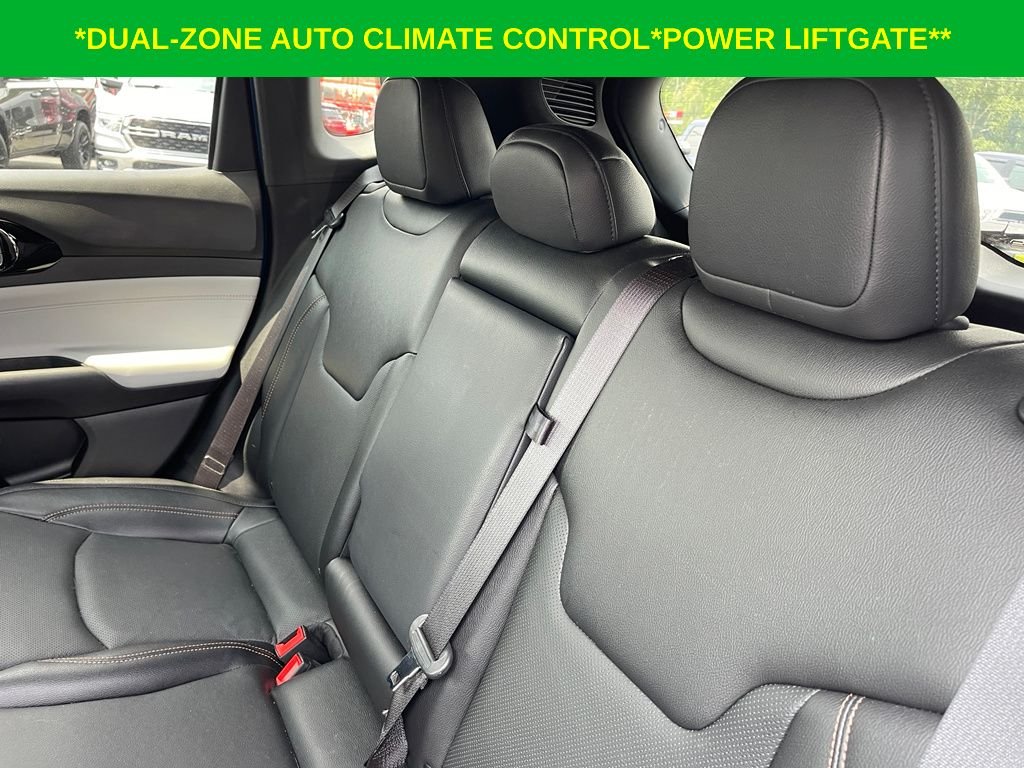 Used 2024 Hydro Blue Pearlcoat Jeep Limited image 11