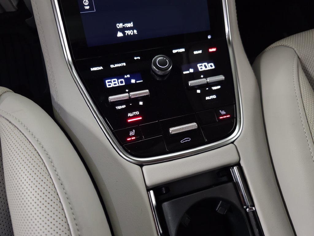 Used 2022  Porsche 4S image 35