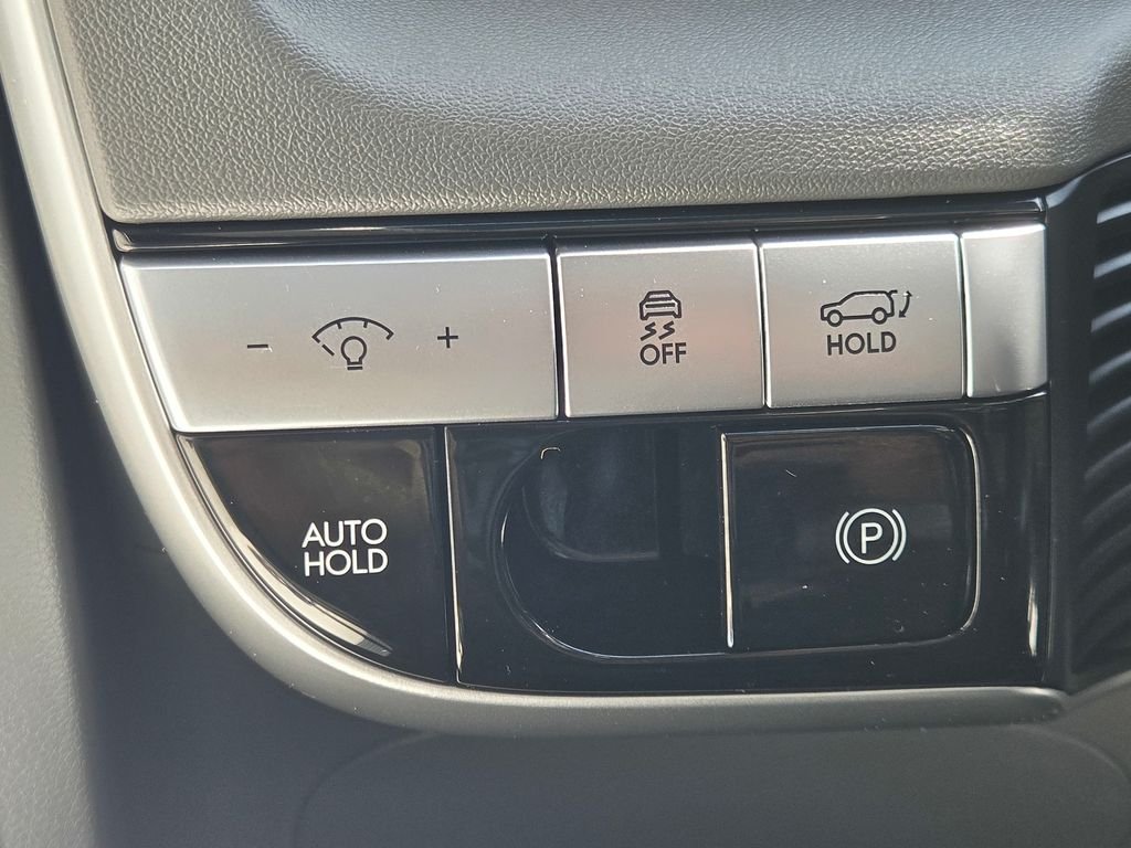 Used 2024 Black Hyundai SEL image 23