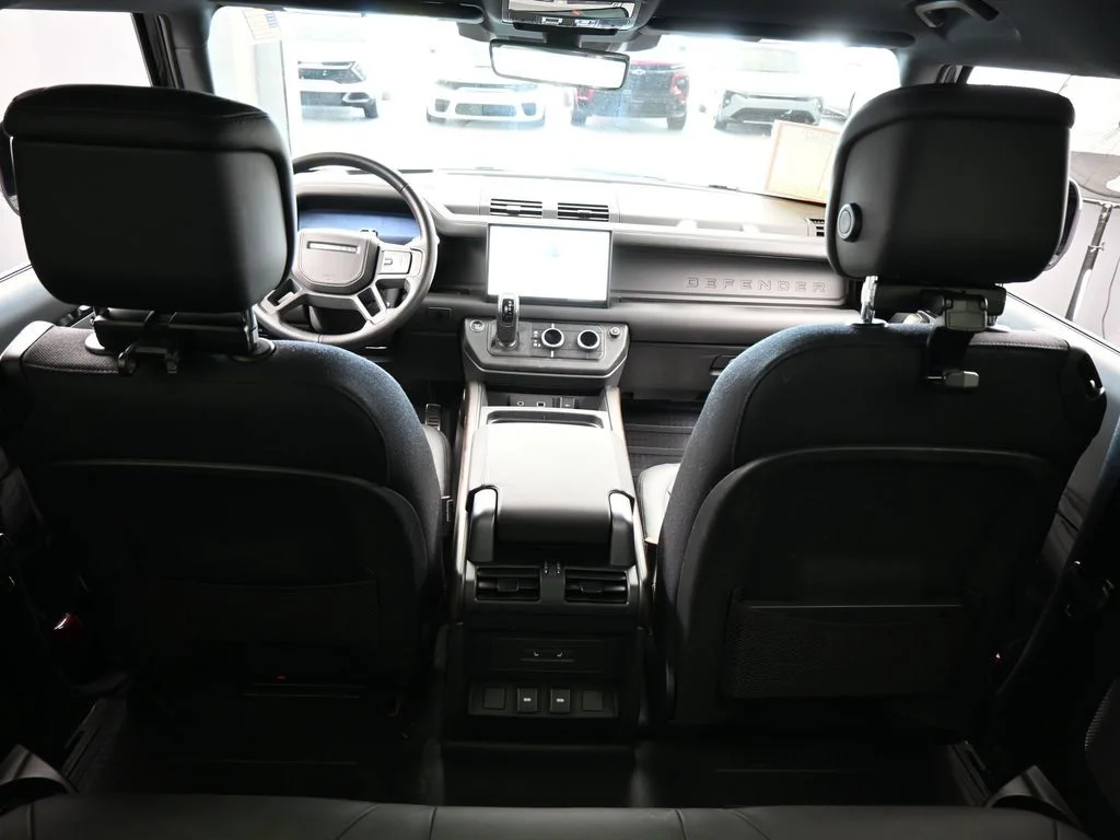 2023 Land Rover Defender X - Photo 38